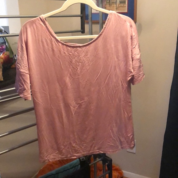 Rose HIIT Box exclusive athletic top - Picture 5 of 6